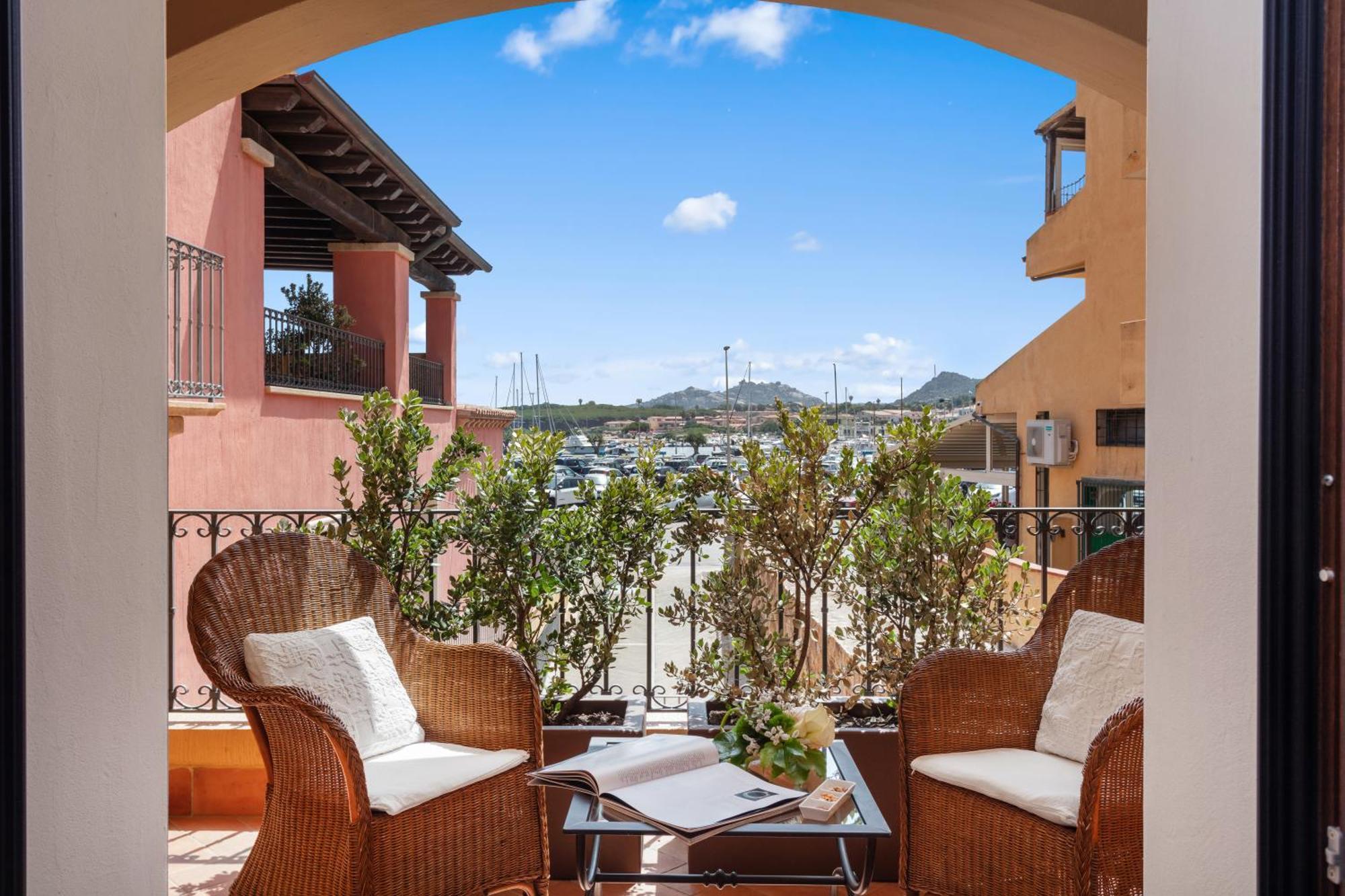 La Vecchia Fonte Boutique Hotel Palau